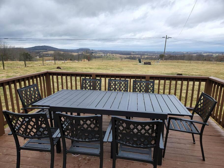Spacious Family Farmhouse Pikeville Экстерьер фото